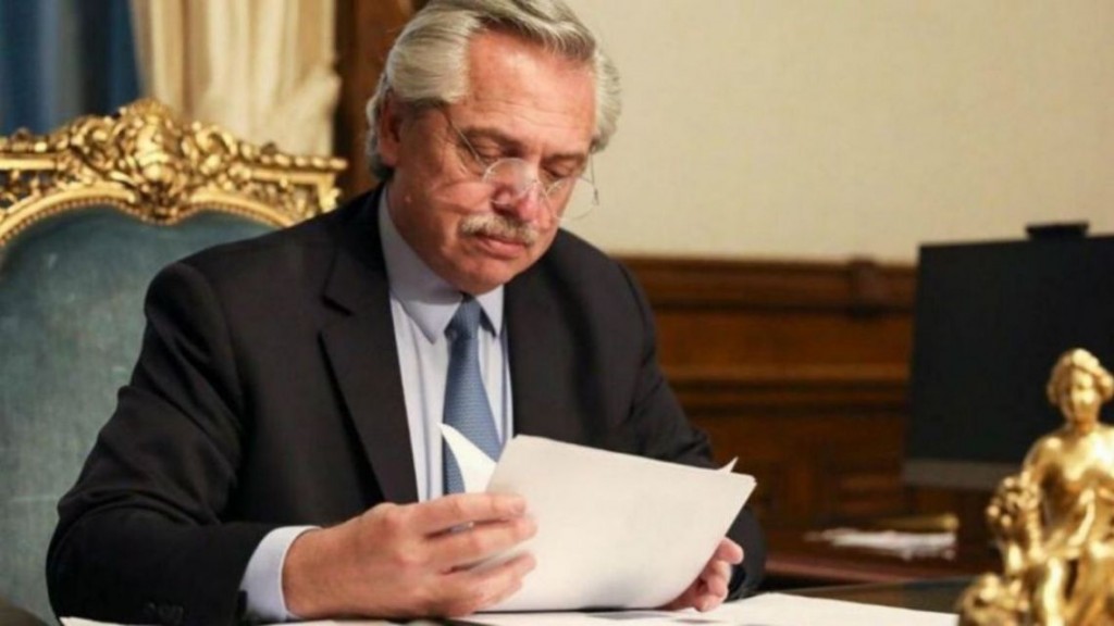 Una encuesta muestra a Alberto con alto nivel de aprobación y a Macri como líder opositor