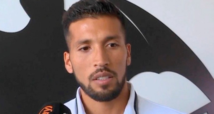Grave lesión de Garay, quien sufrió la rotura de ligamentos en la rodilla derecha