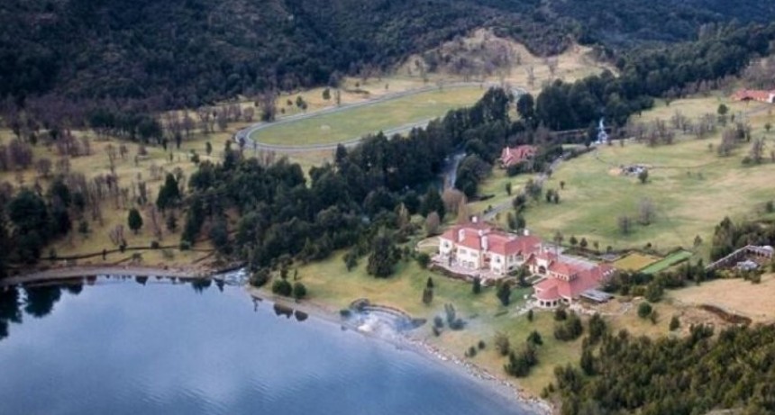 El martes 4 de Febrero, nicole&ntilde;os marcharon a Lago Escondido por la defensa del libre acceso