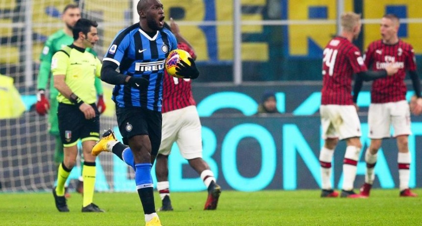 Inter dio vuelta el clásico y alcanzó en la cima a Juventus 
