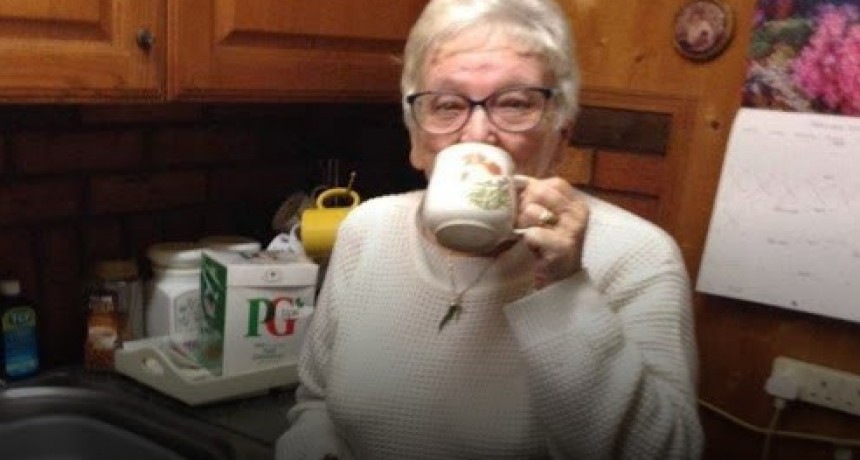 Una abuela compró una caja de preservativos pensando que eran saquitos de té
