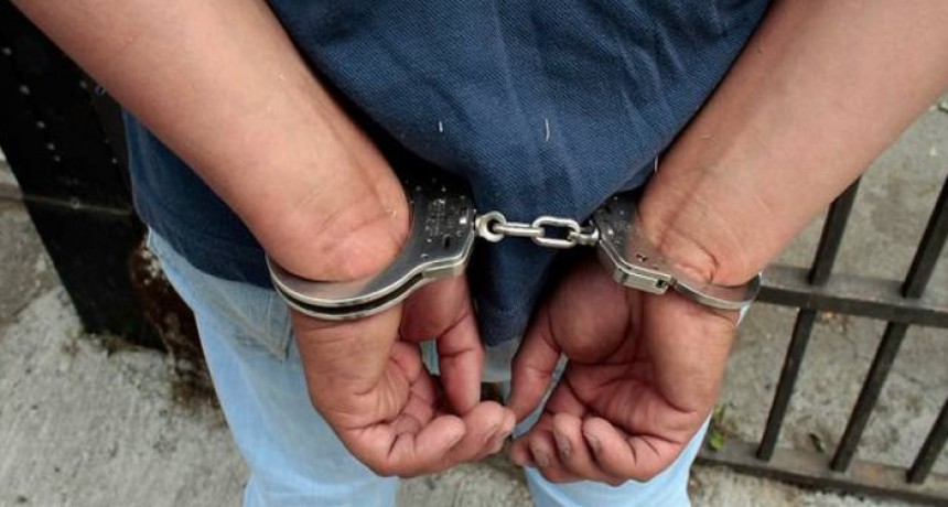 CHOQUE, SECUESTRO DE MOTOCICLETAS Y PERSONAS DETENIDAS POR DISTURBIOS Y RESISTENCIA A LA AUTORIDAD