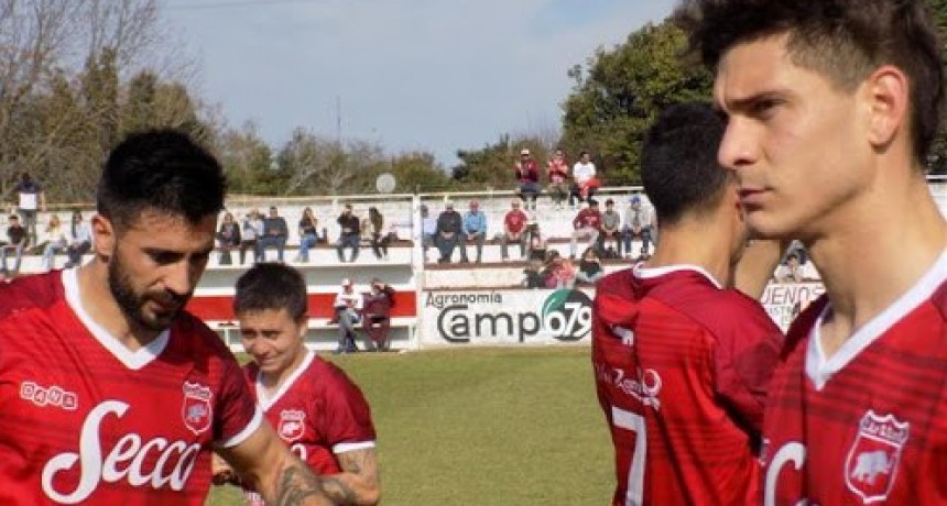 Federal A: Defensores perdió y quedó lejos