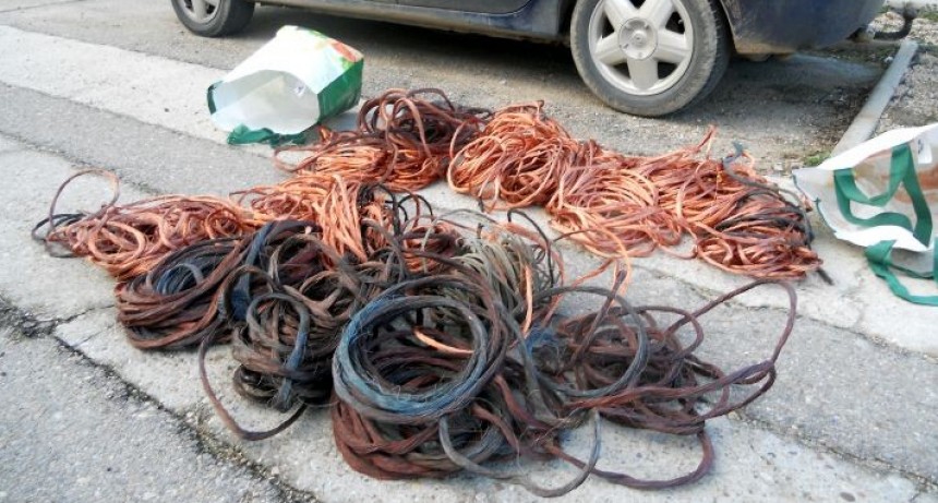 SAN NICOLÁS: ALLANAN CABLES ROBADOS DE EMPRESAS EN CHATARRERÍA ILEGAL