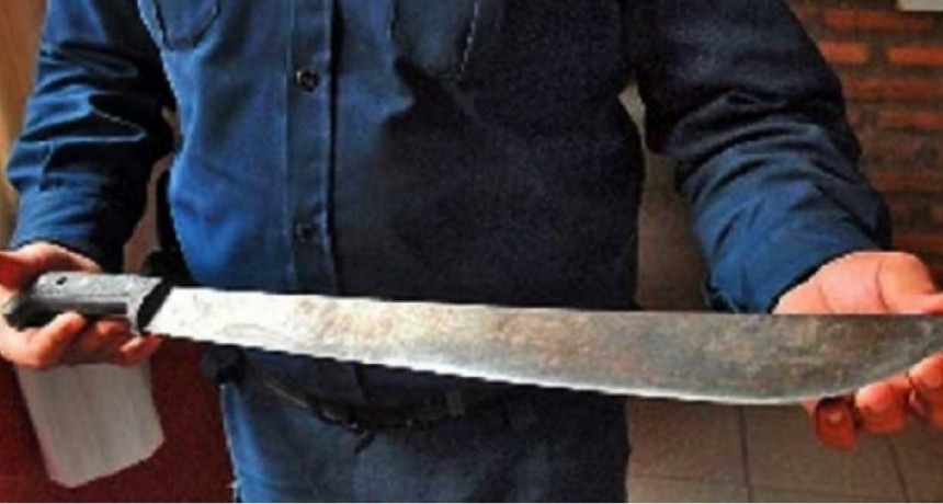 RAMALLO: MADRUGADA VIOLETA, AMENAZAS CON MACHETE Y CUCHILLO