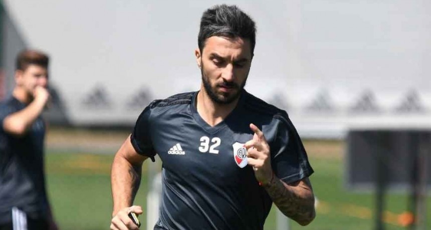 El parate complica la renovación del contrato de Scocco 