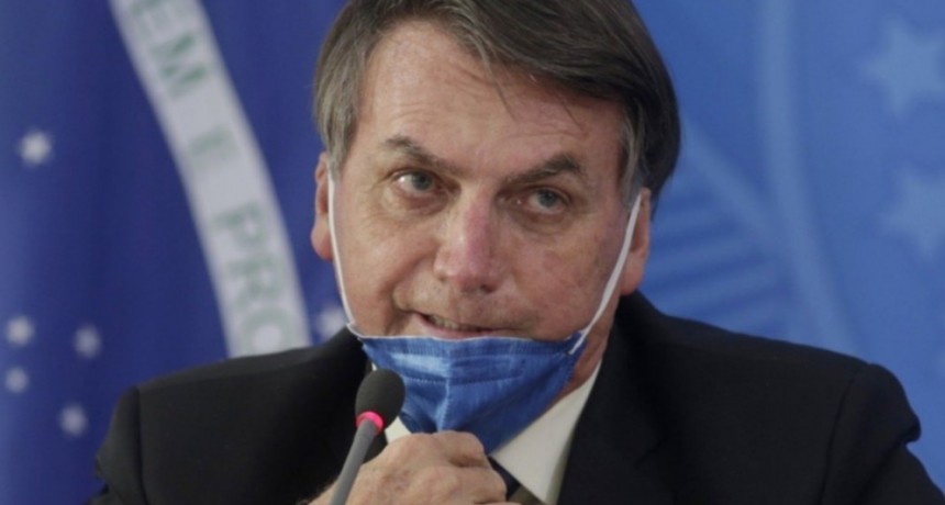 Con casi 1.500 contagios y 100 muertos en un día, Bolsonaro volvió a rechazar la cuarentena